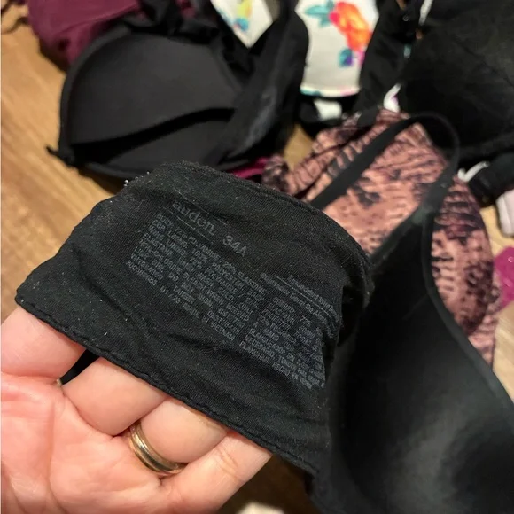 Victoria's Secret Bra Bundle - Black, Maroon, Floral, Light Pink | Size 32A /34A - Picture 7 of 7